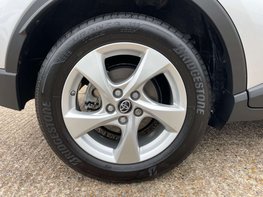 Toyota C-HR 1.8 C-HR Icon HEV CVT 5dr 13