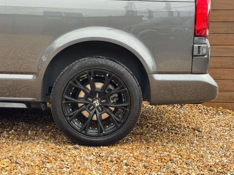 Volkswagen Transporter 2.0 Transporter T30 Highline TDI Semi-Auto 16