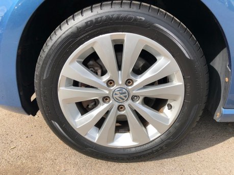 Volkswagen Golf SE 1.4 TSI BLUEMOTION TECHNOLOGY Petrol with FSH & £35 Tax 27