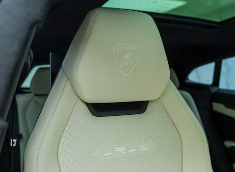 Lamborghini Urus S 11