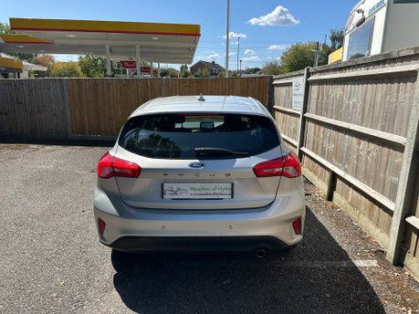 Ford Focus TITANIUM 1.0T EcoBoost 5dr 5