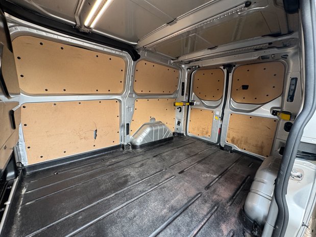 Ford Transit Custom AUTO SWB [SOLD KH] L1H1 Limited 320 Air Con Alloys Camera Sensors SELECT 11