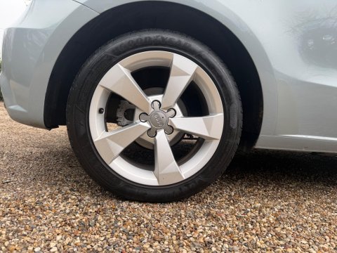 Audi A1 1.0 TFSI Sport Euro 6 (s/s) 3dr (Nav) 21