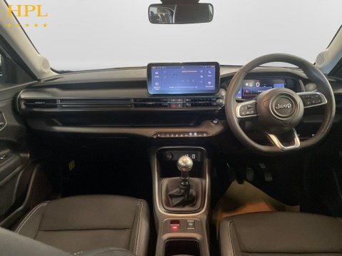 Jeep Avenger 1.2 Altitude SUV 5dr Petrol Manual Euro 6 (s/s) (100 ps) 19