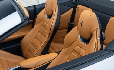 Ferrari Portofino 19