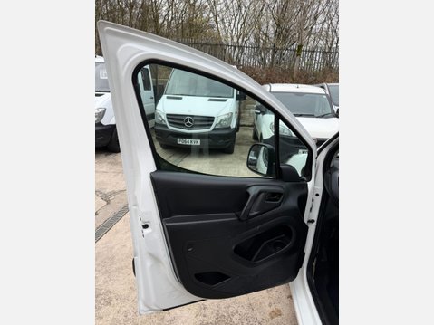 Citroen Berlingo 1.6 HDi 625 Enterprise Panel Van 5dr Diesel Manual L1 (Euro 5) (135 g/km, 7 36