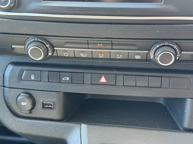 Vauxhall Vivaro LWB L2H1 [SOLD CR] Low Roof Pro 2900 Air Con Nav Sensors EURO 6 30