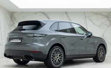 Porsche Cayenne E-Hybrid 7