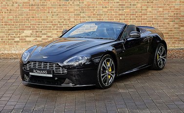 Aston Martin V12 Vantage Roadster 19