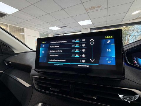 Peugeot 3008 1.6 13.2kWh Allure Premium e-EAT Euro 6 (s/s) 5dr 84