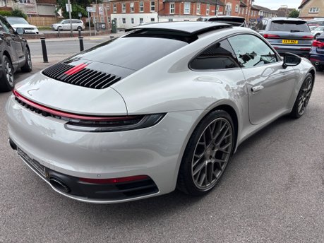 Porsche 911 3.0T 992 Carrera 4 Coupe 2dr Petrol PDK 4WD Euro 6 (s/s) (385 ps) 15