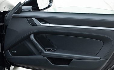 Porsche 911 Targa 4S (992) 18