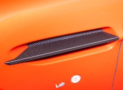 Aston Martin V12 Vantage S 30