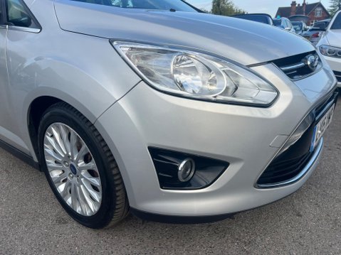 Ford C-Max 1.0T EcoBoost Titanium Euro 5 (s/s) 5dr 12
