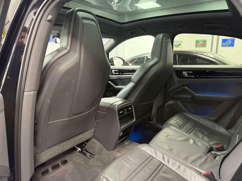 Porsche Cayenne 3.0T V6 Coupe 5dr Petrol TiptronicS 4WD Euro 6 (s/s) (340 ps) 37