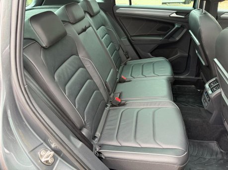 Volkswagen Tiguan 2.0 TDI R-Line DSG Euro 6 (s/s) 5dr 26
