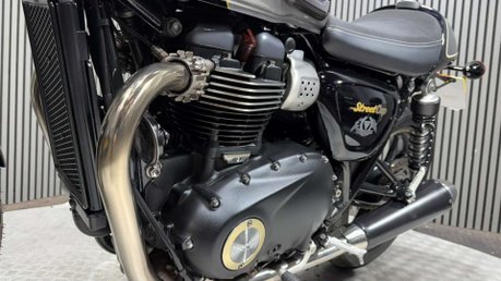 Triumph Street 900 2018 ONLY 7K LONG MOT MODERN RETRO 900CC 28