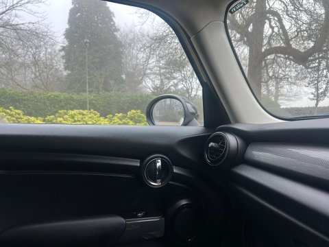 Mini Hatch 1.5 Cooper Euro 6 (s/s) 5dr 15