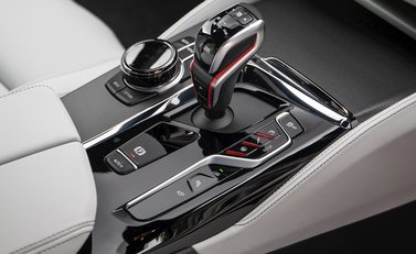 BMW M5 Competition 21