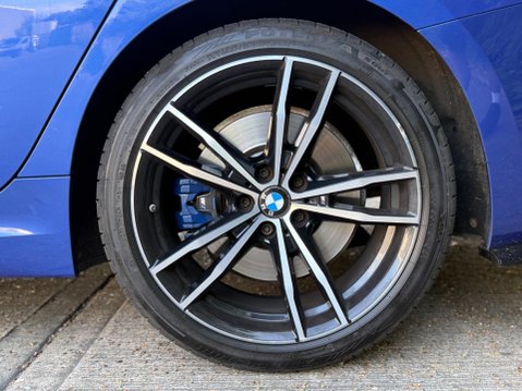 BMW 3 Series 2.0 320i M Sport Auto xDrive Euro 6 (s/s) 4dr 29