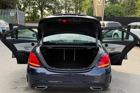 Mercedes-Benz C Class C250 D AMG LINE PREMIUM - 10 SERVICES - 2 OWNERS - LIGHT INTERIOR 23