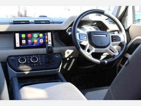 Land Rover Defender 3.0 D300 MHEV X-Dynamic SE SUV Auto 4WD 15