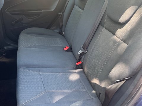 Ford Fiesta ZETEC TDCI 12