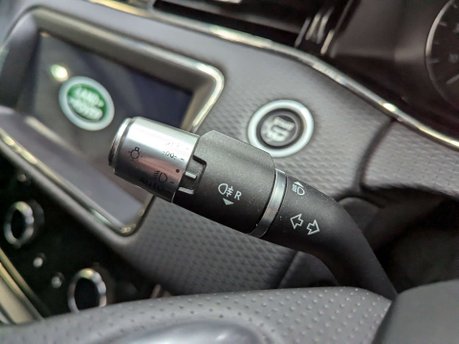 Land Rover Range Rover Evoque 2.0 Range Rover Evoque R-Dynamic D 4x2 5dr 73