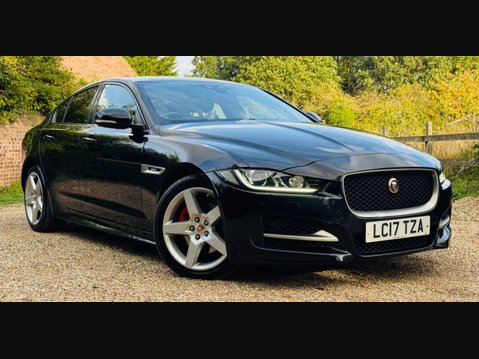 Jaguar XE 2.0d R-Sport Saloon 4dr Diesel Auto Euro 6 (s/s) (180 ps) 1