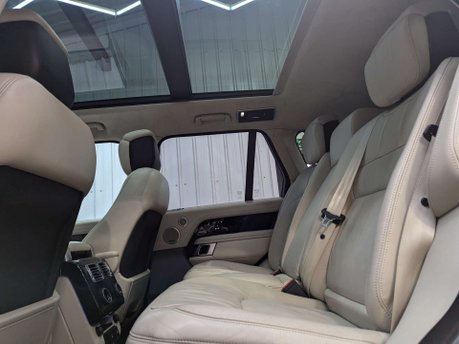 Land Rover Range Rover 4.4 Range Rover Autobiography SDV8 Auto 4WD 5dr 67