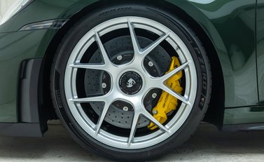 Porsche 911 GT3 TOURING (992.2) 35