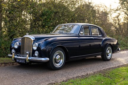 Bentley S1 Continental Flying Spur 4-Light 1
