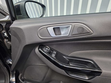 Ford Fiesta 1.6 Zetec Hatchback 5dr Petrol Powershift Euro 5 (105 ps) 5