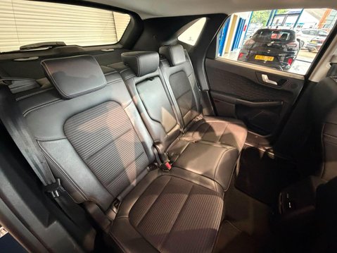 Ford Kuga 2.5 EcoBoost Duratec 14.4kWh Titanium First Edition CVT Euro 6 (s/s) 5dr 33
