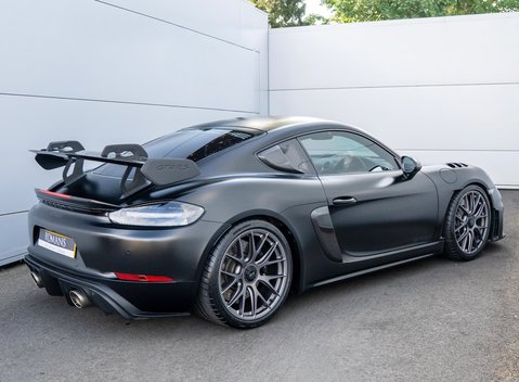 Porsche Cayman GT4 RS (718) 3