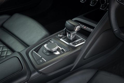 Audi R8 5.2 FSI V10 Plus S Tronic quattro Euro 6 (s/s) 2dr 26