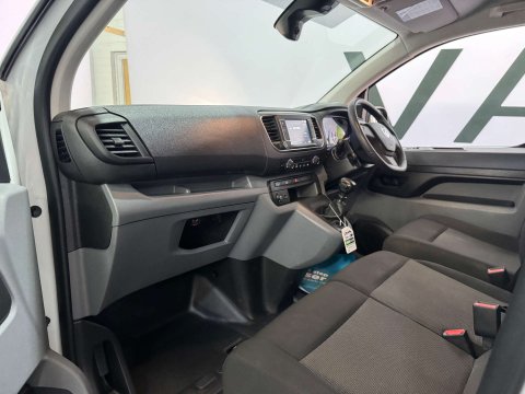 Vauxhall Vivaro 1.5 Vivaro F2700 Sportive S/S 21