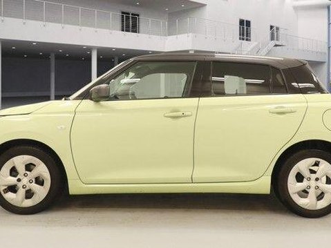 Suzuki Swift MOTION 7