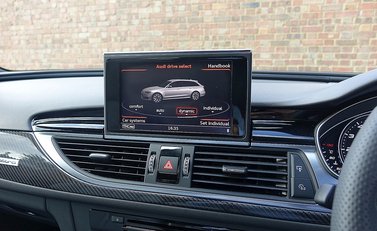 Audi RS6 Avant Performance 22