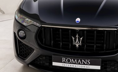 Maserati Levante GranSport Sportivo X Special Edition 22