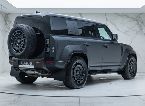 Land Rover Defender OCTA EDITION ONE 5