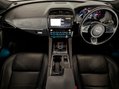 Jaguar F-Pace R-SPORT AWD 10