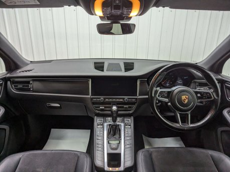 Porsche Macan 2.0 Macan Semi-Auto 4WD 5dr 69
