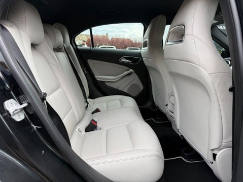 Mercedes-Benz A Class 1.8 A200 CDI BlueEfficiency Sport 7G-DCT Euro 5 (s/s) 5dr 52