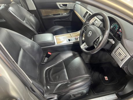 Jaguar XF D PREMIUM LUXURY 8