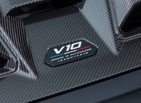 Lamborghini Huracan TECNICA 26