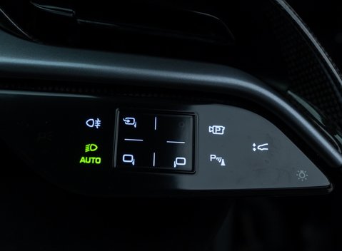 Ferrari SF90 Stradale 22