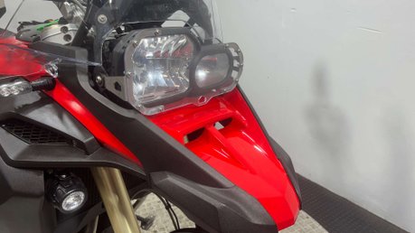 BMW F800 2014 ONLY 23K FULL ALLOY LUGGAGE NEW MOT SERVICED 800CC 32