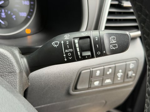 Hyundai TUCSON CRDI PREMIUM SE MHEV 17