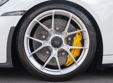 Porsche 911 (992) GT3 10